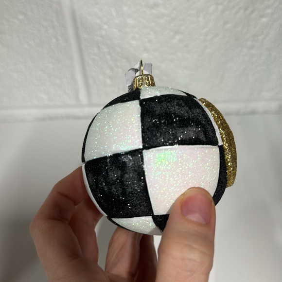 *NEW* BLOOMINGDALES EXCLUSIVE BLACK AND WHITE GLITTER BALL ORNAMENT - Picture 4 of 8